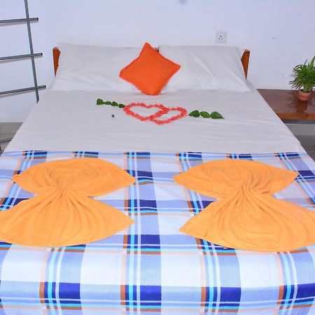 Pleasant Park Holiday Inn Trincomalee Dış mekan fotoğraf