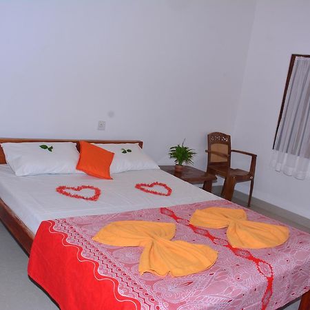 Pleasant Park Holiday Inn Trincomalee Dış mekan fotoğraf