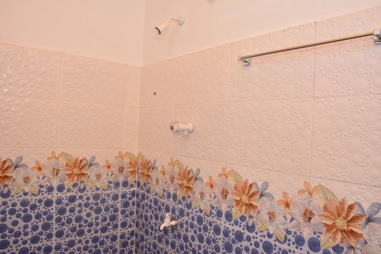 Pleasant Park Holiday Inn Trincomalee Dış mekan fotoğraf