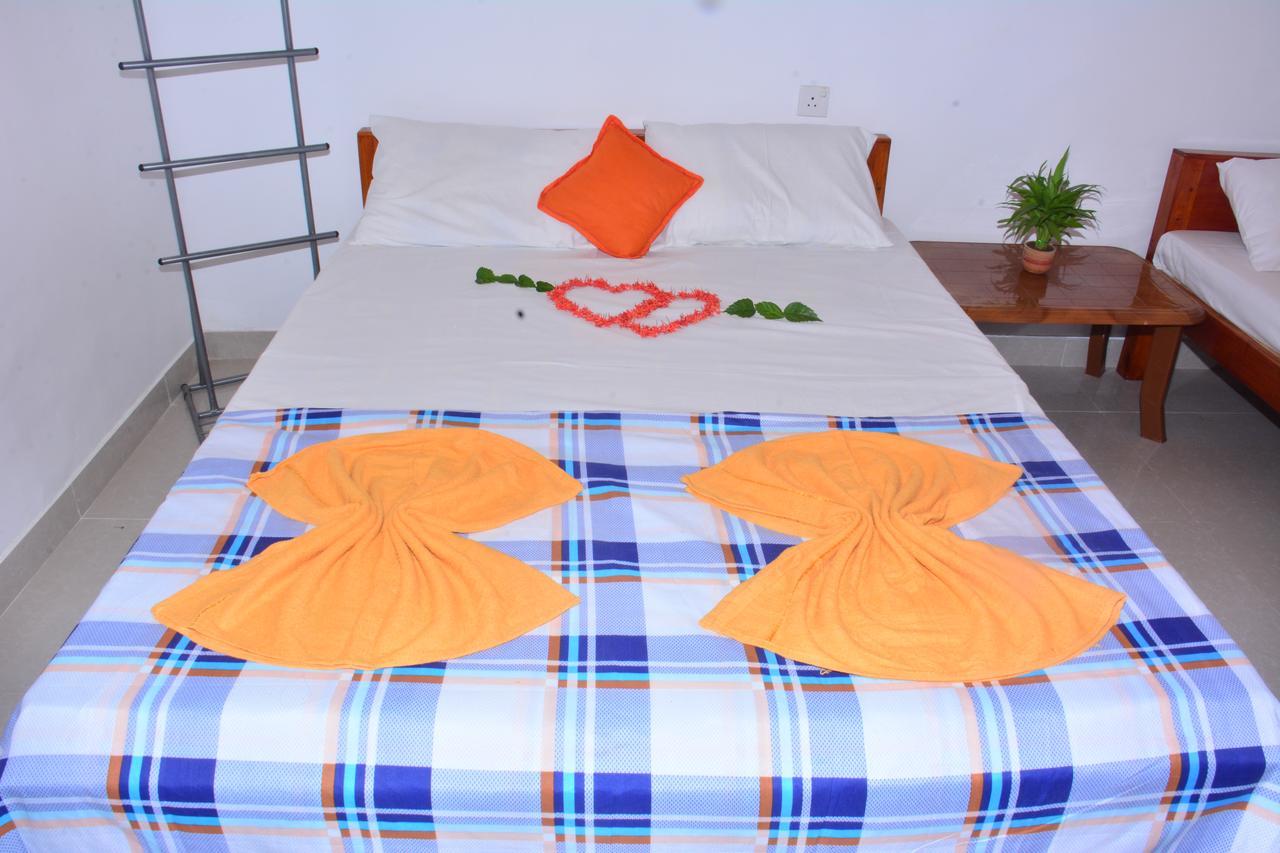 Pleasant Park Holiday Inn Trincomalee Dış mekan fotoğraf