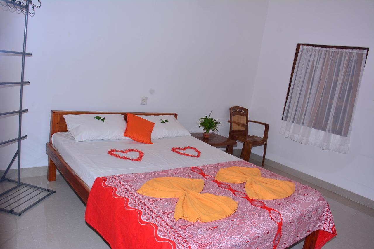 Pleasant Park Holiday Inn Trincomalee Dış mekan fotoğraf